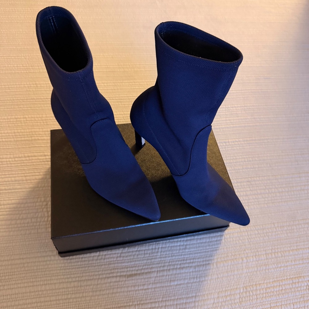Stuart Weitzman Women's Navy Blue Knit Sock Booties Pointed Toe Stiletto Heel 6M